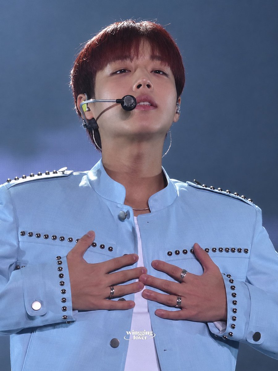 wingging_lover's tweet photo. 잘생겼다 말고는 뭐라 표현이 안되는...

#박지훈 #parkjihoon https://t.co/43PFX2XsjD