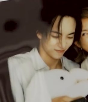 ddackhanaman's tweet photo. 즉석에서 찍은 사진 얼굴 미쳤나…..🧎‍♀️ https://t.co/sb5IVHMuZC