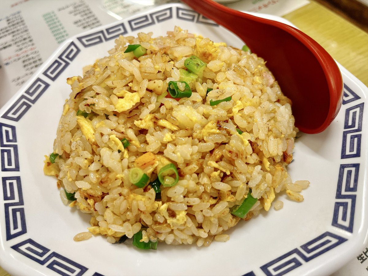 Lock_Lv69's tweet photo. 旦那が夏期休暇なのでたまにはお外でご飯🥳
最近辛いラーメンにハマってるからピリ辛ラーメン頼んだら...死ぬ程辛かった😱
ピリの辛さでは無いヾ(:3ﾉｼヾ)ﾉｼ” https://t.co/SpXYWn3Ctk
