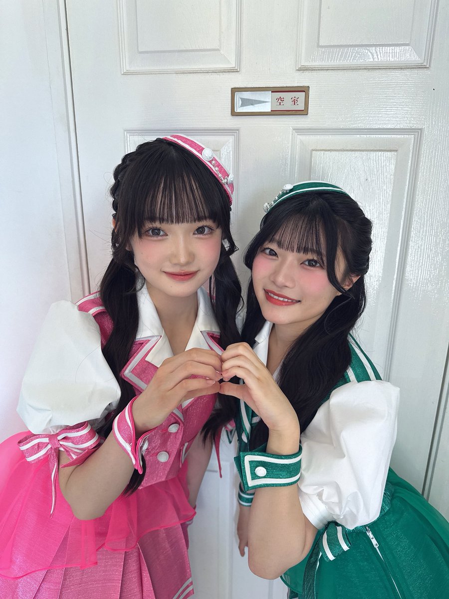 SG6_HONOKA_avex's tweet photo. 新メンバー1人目
浜田萌帆 （はまだ もゆほ）ちゃん🩷

めーちゃめちゃぴちぴち可愛いのっ🎶
パフォーマンスが素敵なのはもちろん
、話してても面白くて！！！
たくさんの時間をこれから一緒に過ごせるのがとーっても楽しみ😊 https://t.co/85A194ePjY