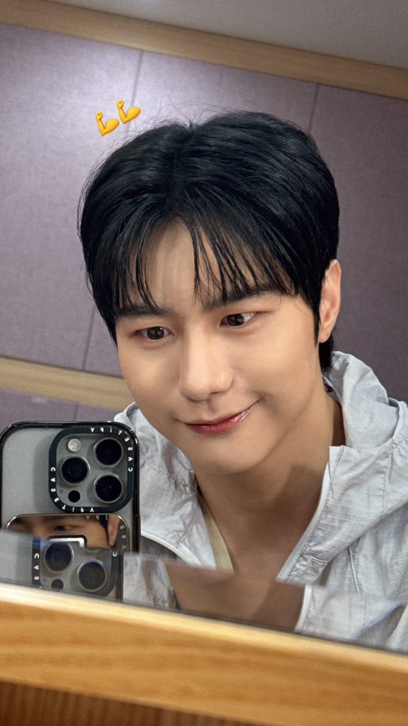 _snowflake0416_'s tweet photo. 【スンシク インスタストーリー 260904】

「💪💪」

#강승식 #승식 #SEUNGSIK #スンシク https://t.co/rt3uPxu7du
