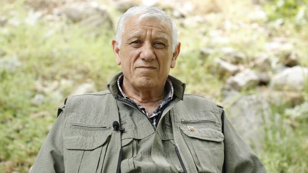 pir_dogan21's tweet photo. KCK YK Eşbaşkanı Cemil Bayık : 

- Bir halkın önderine yaklaşım, o halka yaklaşımdır! https://t.co/WGMYF9wFHl