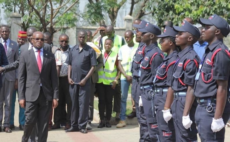 JohnNjugus26311's tweet photo. How much are security guards actually being paid? KSh12,000? KSh15,000? KSh18,000? 
According to the KSh30,000 minimum wage, these figures deserve serious scrutiny. @labourke
#PayGuardsFairly #pesamfukoni #pesakwamfuko https://t.co/9BNiUhGfqO