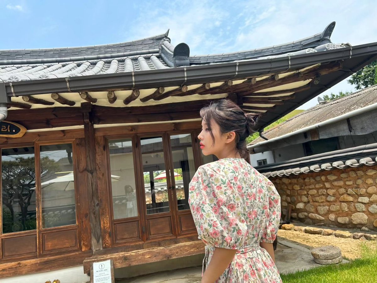 sylostmedia's tweet photo. [230611] Instagram post (10 pics)

#SOYEON #idle
#ソヨン  #アイドゥル
#소연 #전소연 #아이들 https://t.co/wd1DCWNdn7