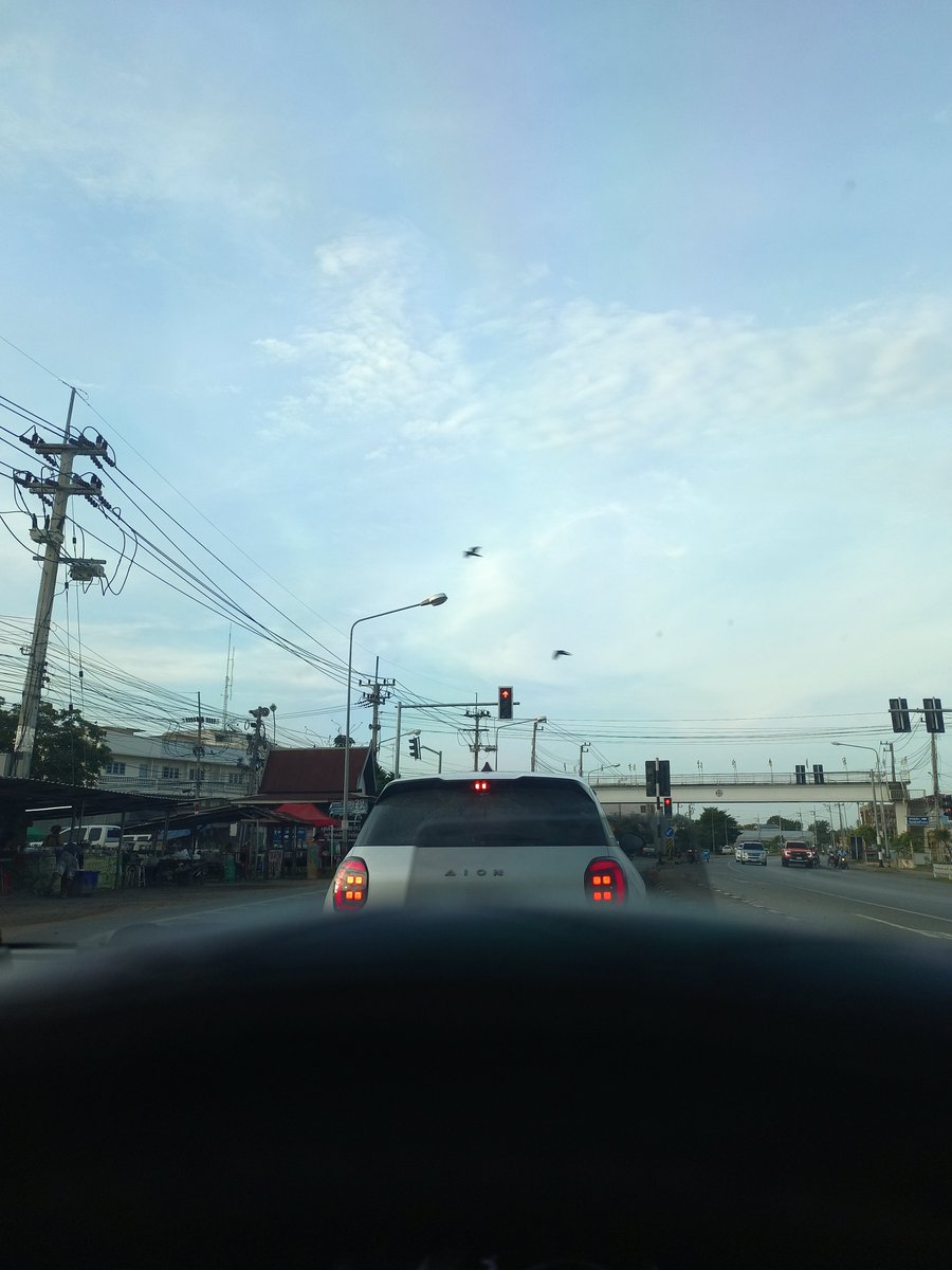 pitsu31's tweet photo. "ความสุข" แต่ละคนไม่เหมือนกัน
แต่ความหมายเดียวกัน  คือ. . .
"ความสบายใจ" ในการใช้ชีวิต 🩵🤍 https://t.co/pXx0LOurLV