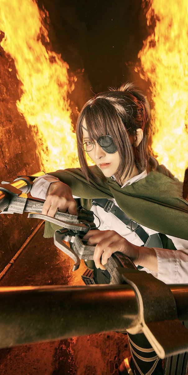 UtauNanasama723's tweet photo. 《 cosplay / ｺｽﾌﾟﾚ 》
進撃の巨人 AOT
Hange Zoe  
ハンジ・ゾエ  

　　決意を左胸に

photo: @Arthur_Gray https://t.co/OvkJsFIR7n