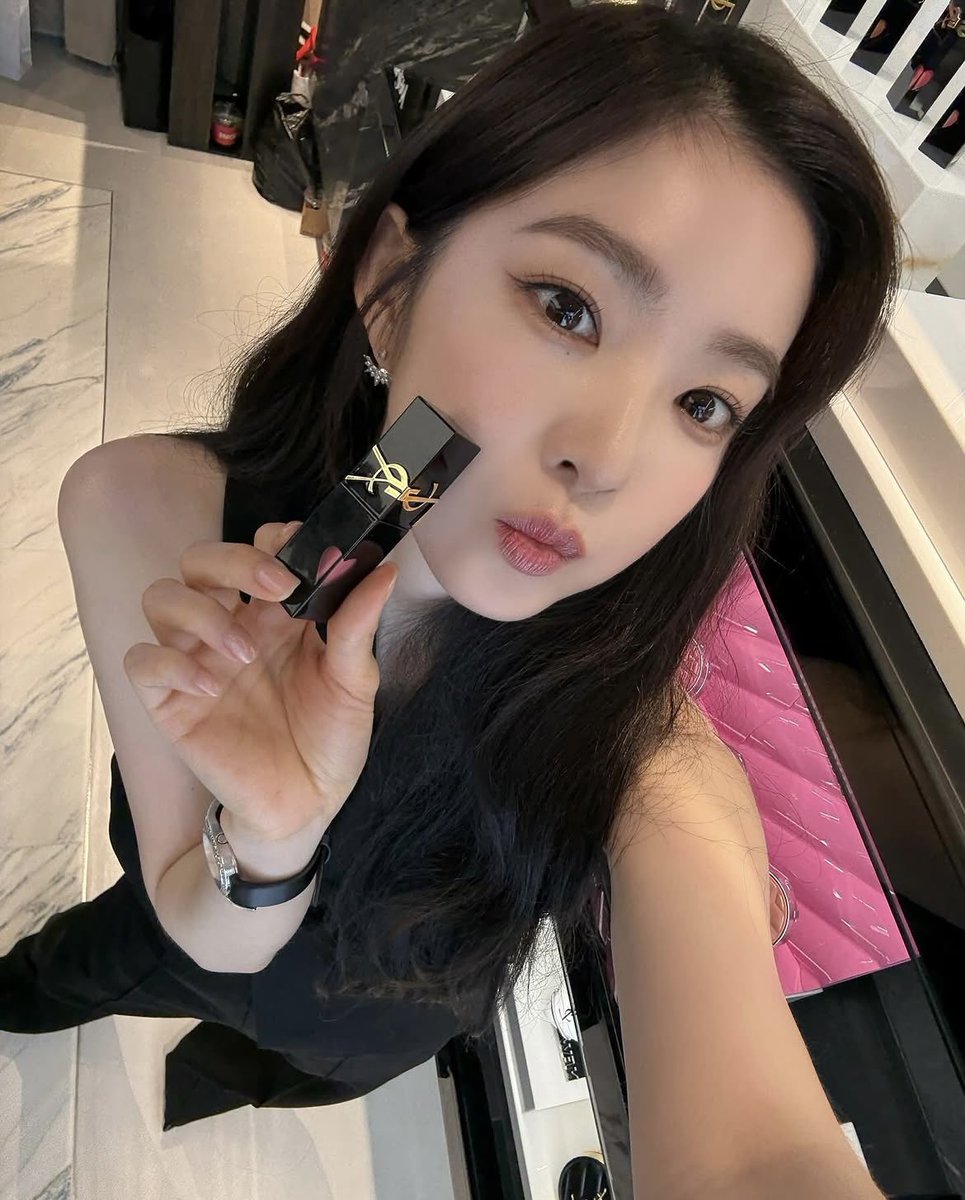 xcoiue's tweet photo. 얼마만에 린배배야🩷🌷
나 아이린 얼굴을 너무 나도 사랑함ㅠㅜㅜㅠㅠ
뽀용한 예쁜 짓 어디서 배워써어!?🫪🩷 https://t.co/BtWoxxBJhC