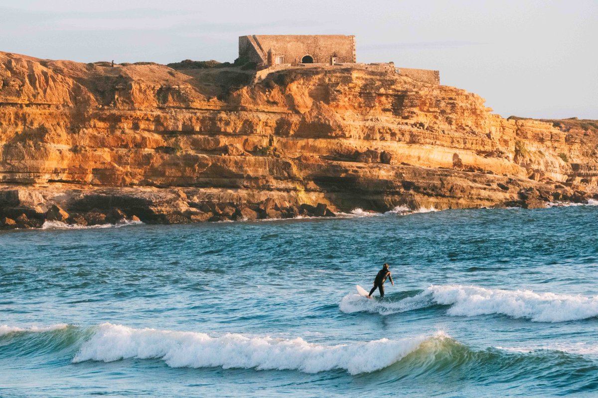 picsonthestreet's tweet photo. Surf day https://t.co/pc6PexIPz6