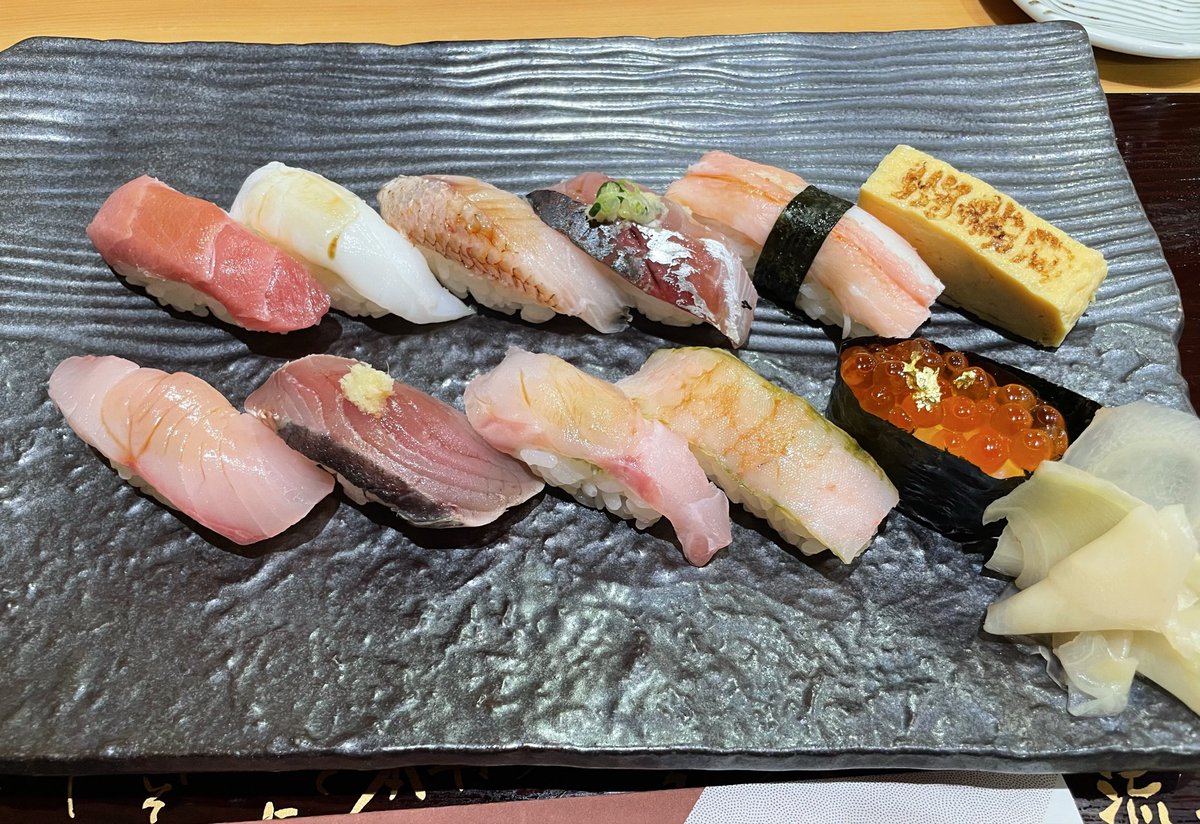 planet_on's tweet photo. 夕食、金沢と言えば寿司♩
のどぐろの握りは初！ https://t.co/tHRqr36jU4
