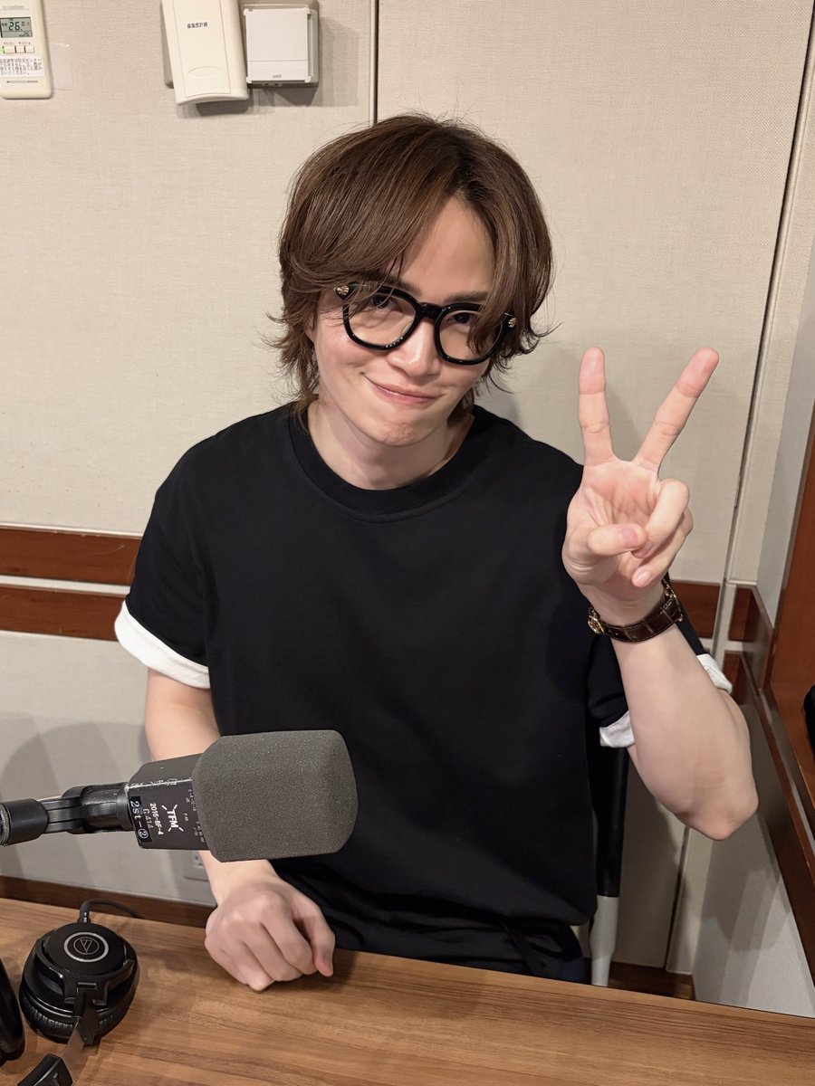 tokyofm's tweet photo. 11:00～【#菊池風磨 #hoursz】

🟣9月も菊池風磨と一緒に夏を感じませんか？

🟣今週はリスナーの皆さんから届いた
夏メッセージ🌻を紹介します！

夏を愛する菊池風磨と
まだまだ夏気分🍉を味わいましょう！
菊池風磨的、長く夏を楽しむ方法も！

#TOKYOFM #JFN https://t.co/8p4eNAMFGp https://t.co/g0ivjKsYT0