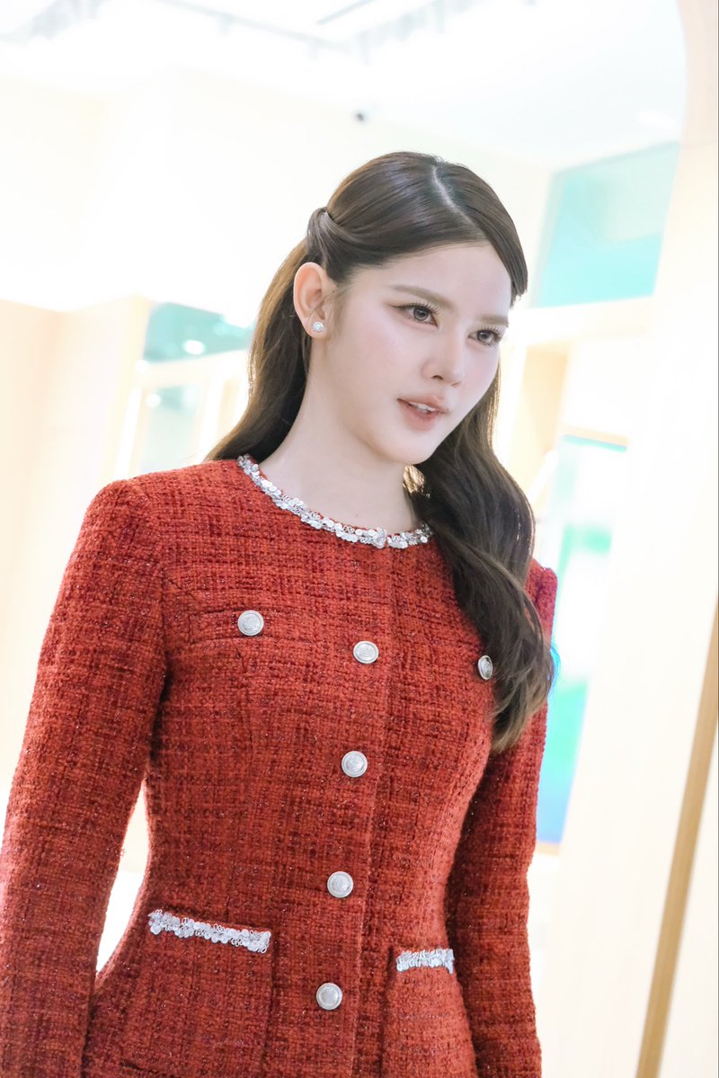 Pattrawee19's tweet photo. สวยมากใช่ไหมละ

 GARNMIE OPEN STORE WITH VIVAIA #GarnMieWithVIVAIAatEMQ https://t.co/XObQkew1Gm