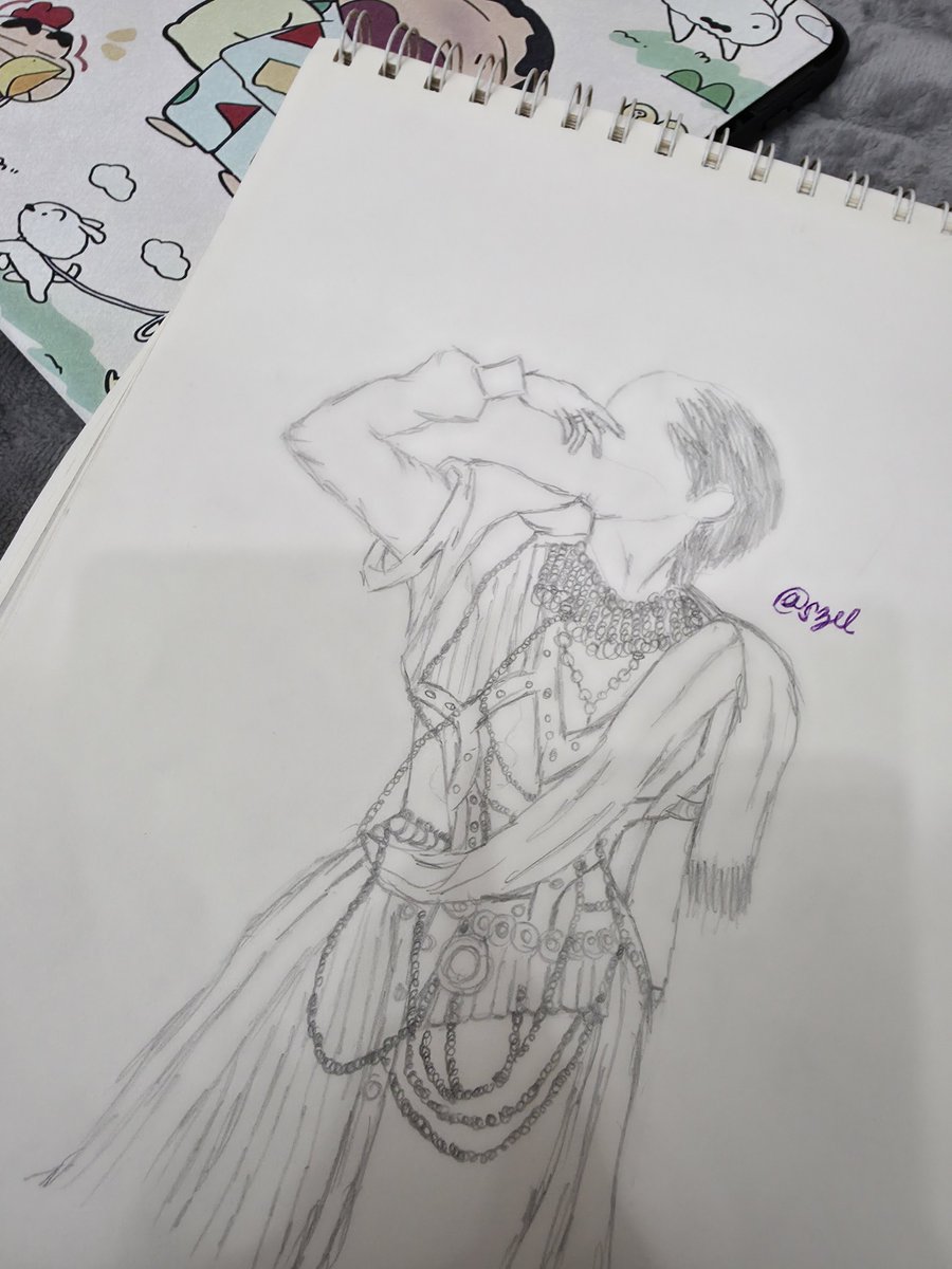xingqiu_hxqdj's tweet photo. relaxing rn some of my (messy) sketches... huayong's ghost orchid &amp; sheng shaoyou's orange blossom✨️

axing buttons will be forever unfinished cuz i cannot for the life of me give justice of sketching his insane visuals im soorry axing huhu😭🫂 https://t.co/qW5i2mMuq2
