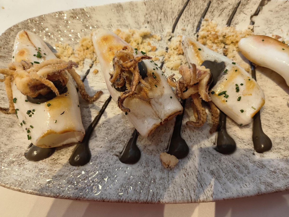 GourmetyM's tweet photo. Buena dirección @Valleyglesias en San Martín de Valdeiglesias (Madrid). Un restaurante más que interesante de cocina de mercado. Buen servicio y bodega propia con caldos de la zona. @VinosdeMadridDO #restaurantes #Madrid #vinos #enoturismo https://t.co/47APuZloQi