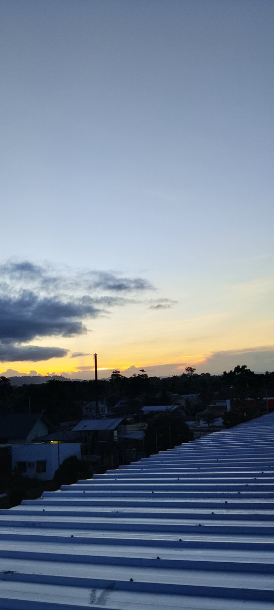 naravitthi's tweet photo. begini lho langit kalimantan sebelum dan sesudah karhutla 😿 https://t.co/rYreXeWPn9