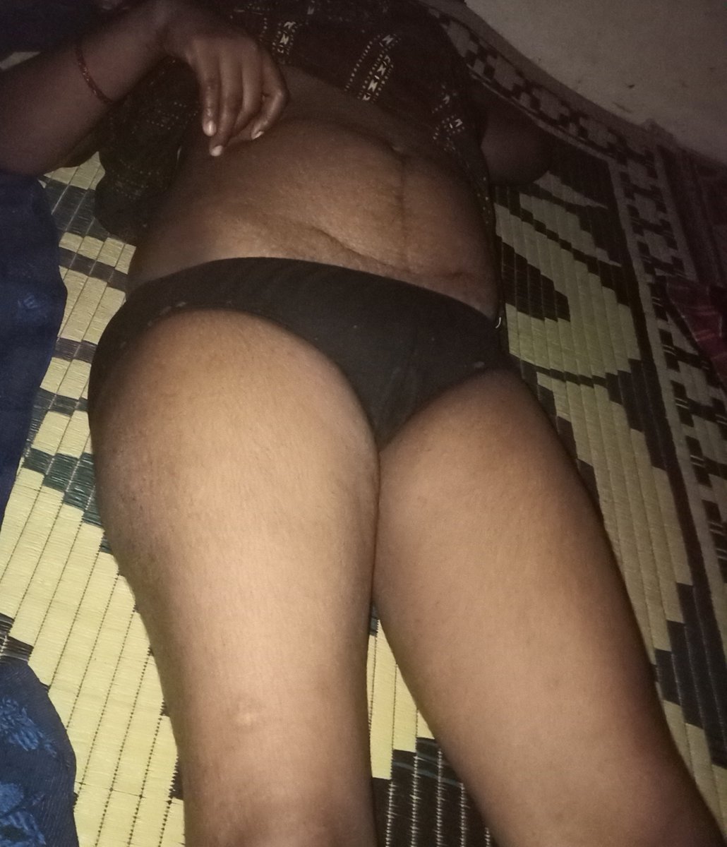 ambikabijuycs7's tweet photo. Black jatti pondatti https://t.co/4AkmXMdPVT