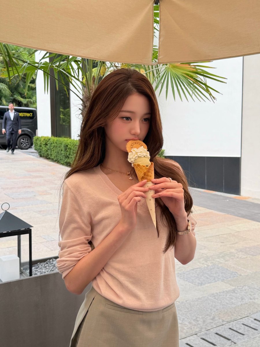 IVEGLOBAL1's tweet photo. [📸] #JANGWONYOUNG Instagram update (5/5) https://t.co/WJFuReu6qO