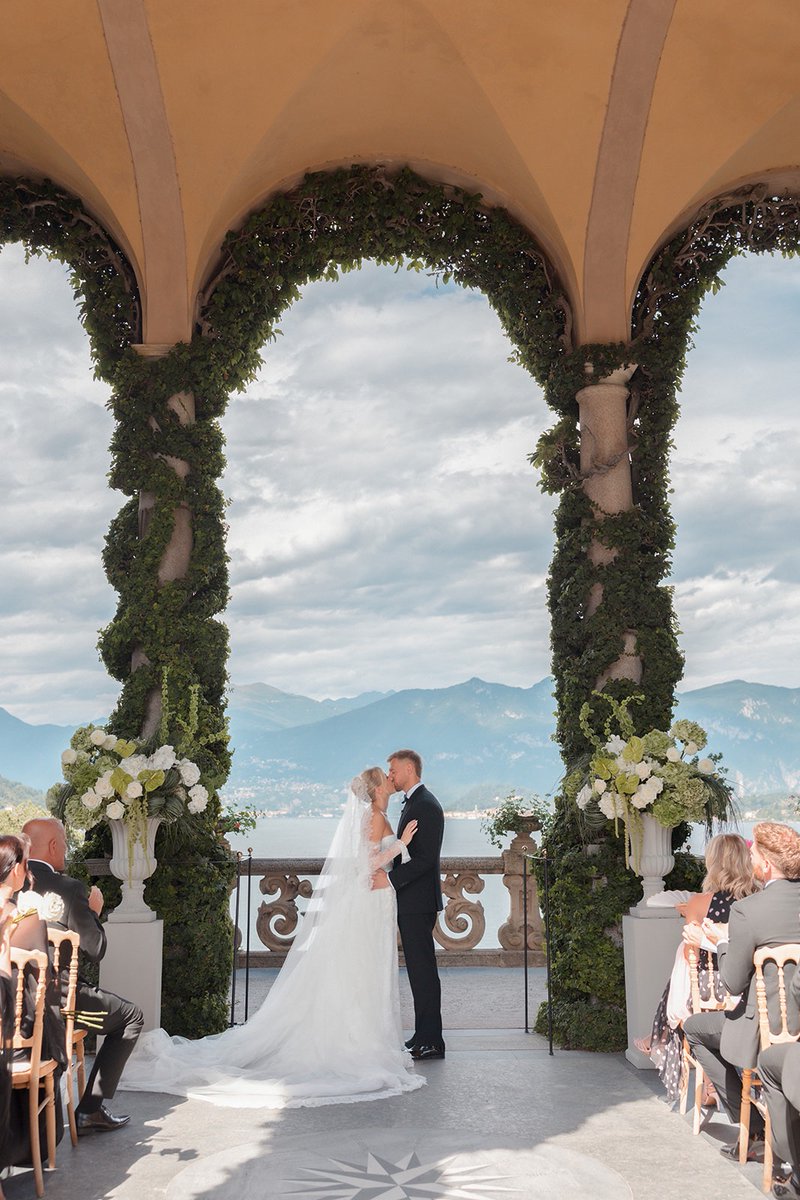 ZorzStudios's tweet photo. 📰 Today's top stories, personally curated for you by Zorz Studios: https://t.co/rBl7GaVelW

- This #LakeComo #wedding let Villa del Balbianello steal the show;
- #Caira is the first #MirrorlessCamera system with built-in #AIVideoEditing, and more

 #ZoracleDaily #newspaper https://t.co/QZAGRuQ65H