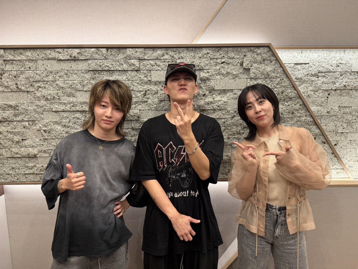 AceCollectionJP's tweet photo. ＼𝑴𝑬𝑫𝑰𝑨 𝑰𝑵𝑭𝑶／

──────────── ♛

FMヨコハマ
「LIVE DAM WAO! Presents “FEEL THE MUSIC”」
たつや◎・LIKI 出演決定！

♛ ────────────
9/5(土)・9/12(土)の2週に渡って出演させていただきます！

■ OA日時：9/5(土)・9/12(土) 22:00〜22:30

ぜひお聴きください❤️‍🔥

◆視聴はこちら
LIVE DAM WAO! presents FEEL THE MUSIC https://t.co/9F0TOOxdGT

#ACECOLLECTION #FMヨコハマ #フィルミュ #radiko