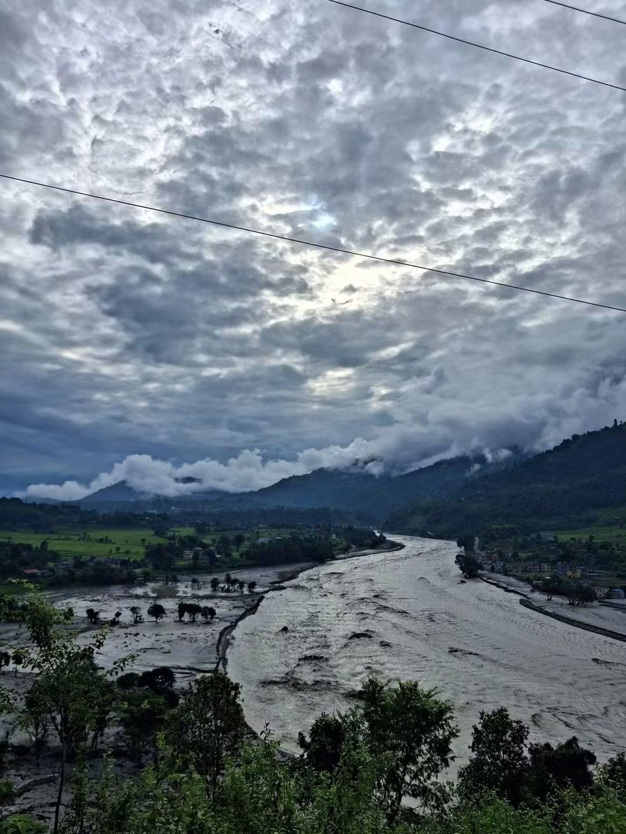 RimalRajit's tweet photo. #nuwakotrasuwafloods
#Trishuliriverfloods
#sirkhali
#bidur03
#nuwakot https://t.co/wYnP41F86L
