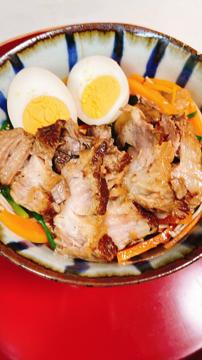 morinomamas's tweet photo. 夜ごはん
チャーシュー丼
 #おうちごはん https://t.co/c634t1qvoJ