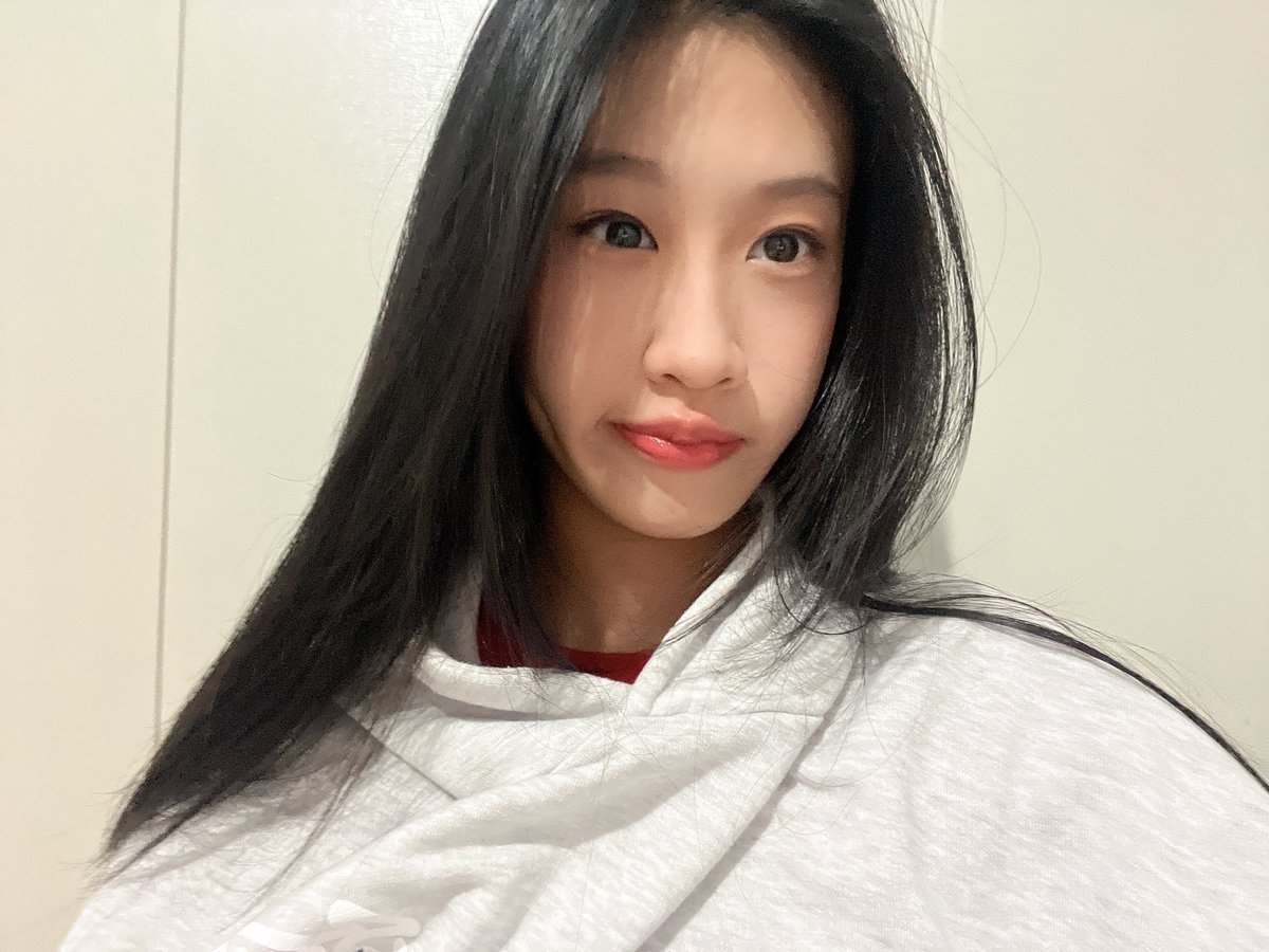 Rilly_JKT48's tweet photo. #fRillday yeyy https://t.co/H1Nj2Zr1qK