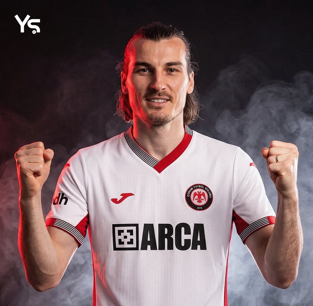 TekYolFener's tweet photo. Çorum FK, Fenerbahçe forması giyen Çağlar Söyüncü ile anlaşmaya vardı! (Yağız Sabuncuoğlu) https://t.co/xeyarzwQHx