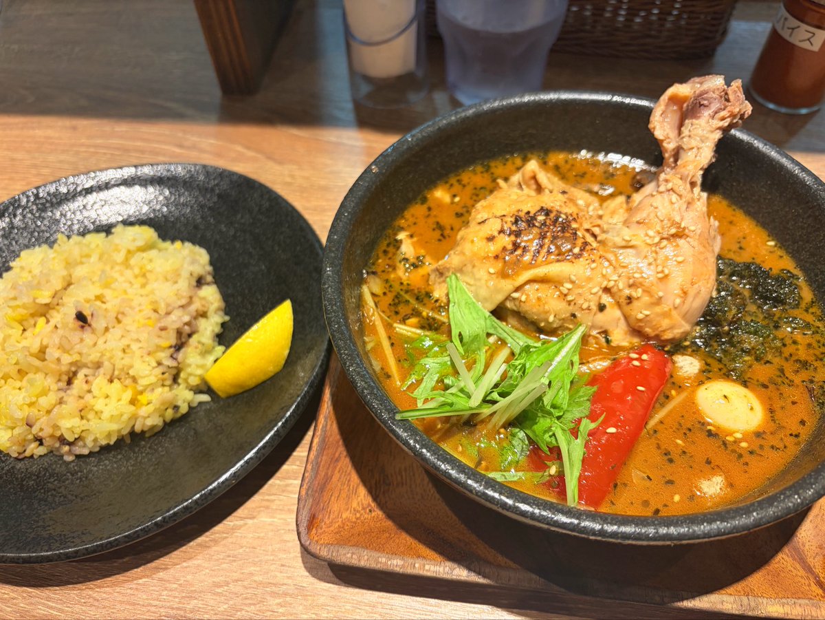 zerotyan08's tweet photo. 本当にスープカレー美味しくて!!
でも北海道来てカレー食べる気にならないのも分かるので北海道n回目とかに食べて欲しい

女性の方が好きなイメージかも。 https://t.co/EUw8n8zI8U