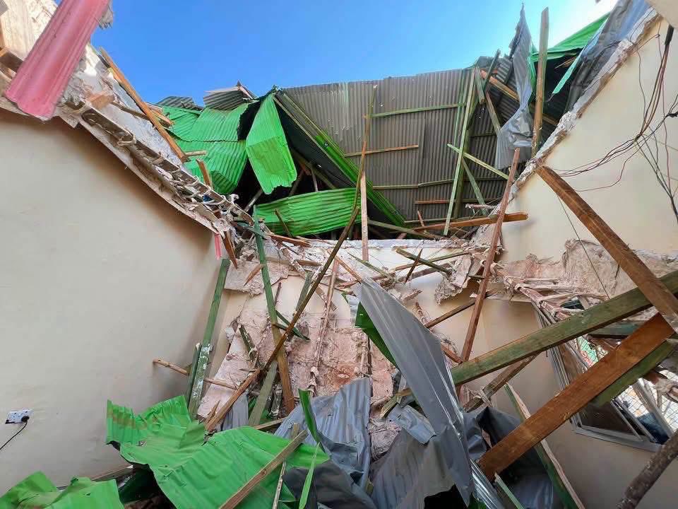 HalaneKhadar's tweet photo. Photos of the house of General Mahad Abdirahman Adan (Taliye Shub) which was targeted in an airstrike last night in Doolow district of Gedo region.

General Mahad, who twice served as the Commander of the Somali National Army and was also a member of the Federal Parliament of https://t.co/oTMZcVidxd