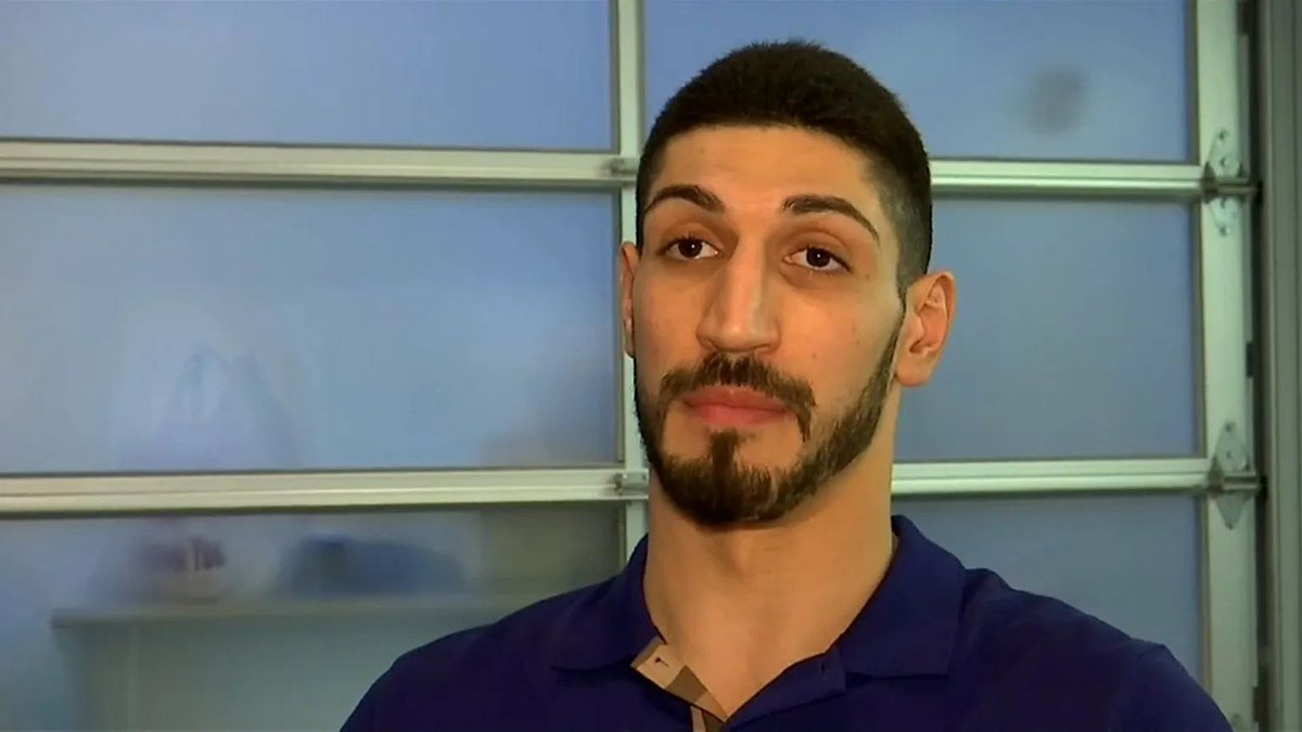 basketinside360's tweet photo. Enes Kanter Freedom fa causa ai Chicago Sky dopo l’espulsione dal palazzetto - https://t.co/0o7seteYRt https://t.co/T2E9rLmcBr
