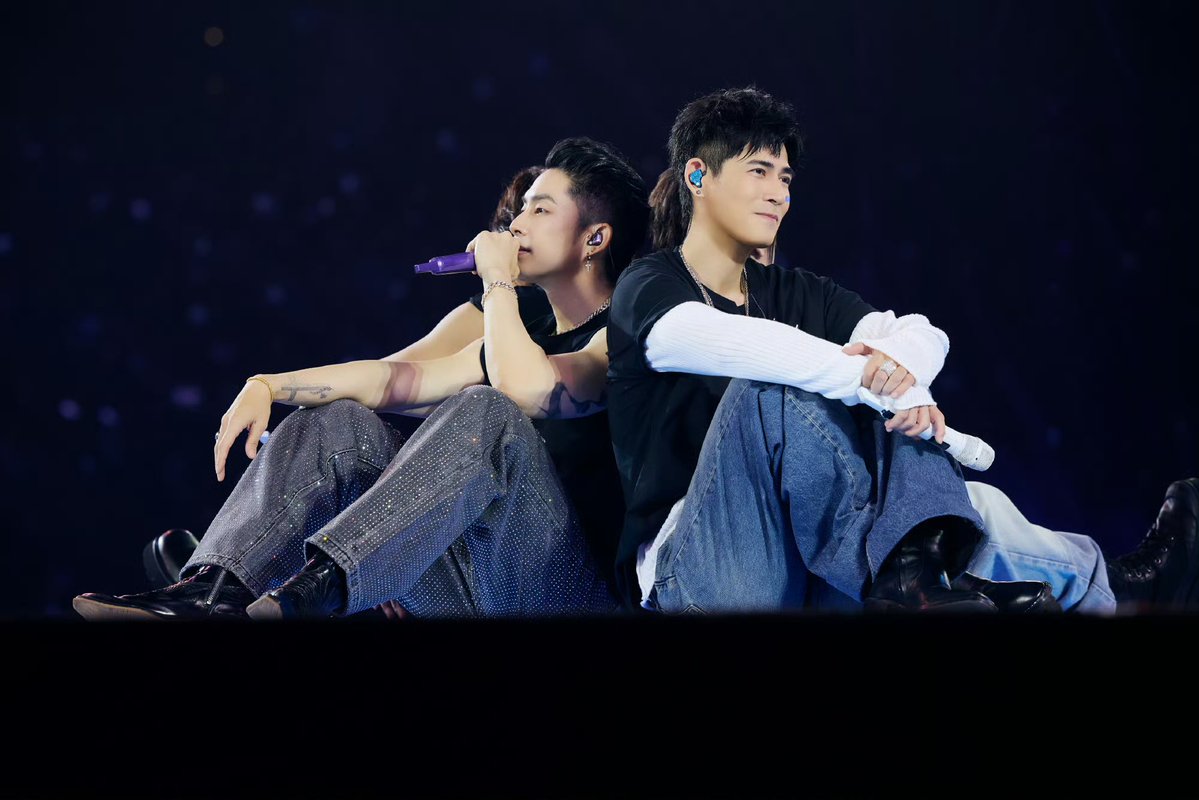 SMilkdrama's tweet photo. manifesting sold-out crowds in Hangzhou and Beijing! missing my #FForever 🥹
#JerryYan #VanNessWu #VicChou #Ashin https://t.co/JX5Iok1tSE
