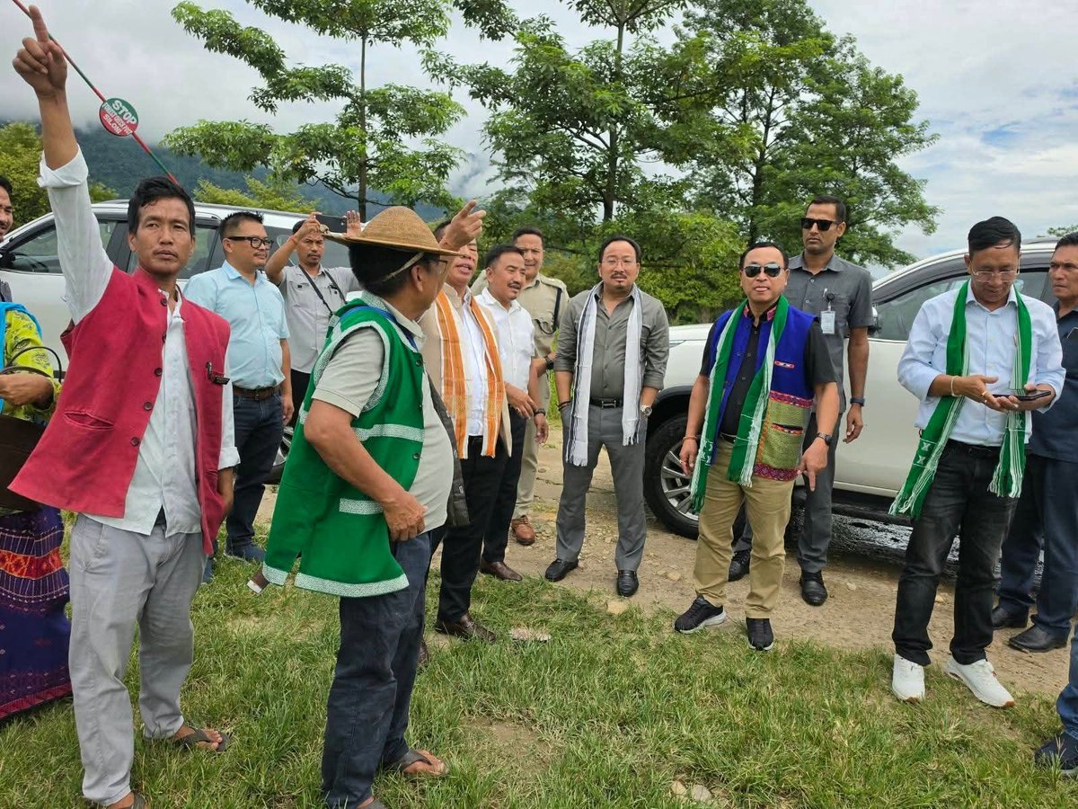 KentoJini's tweet photo. Visit Hime,Germe &amp; nearby villages along with Hon’ble Dy. Speaker APLA Sh Kardo Nyigyor Ji, fellow MLAs Sh PESI JILEN Ji and Sh TOJIR KADU Ji, and representatives of the GYO LSSU, GWS &amp; distt admin. Work towards a peaceful &amp; lasting solution in the larger interest of the people. https://t.co/SnNL8YYBQt