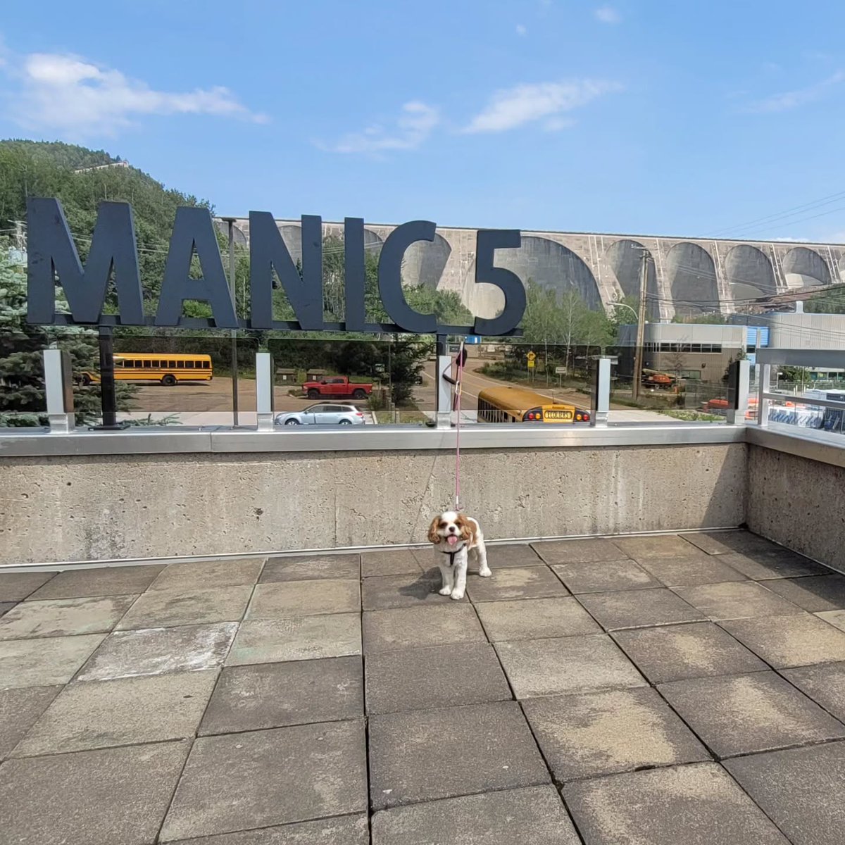 AmandaTarbad's tweet photo. Dam! Manic 5 deserves its own post. Daniel-Johnson Dam, Route 389. Swipe left. https://t.co/lvdS9q6Sn7