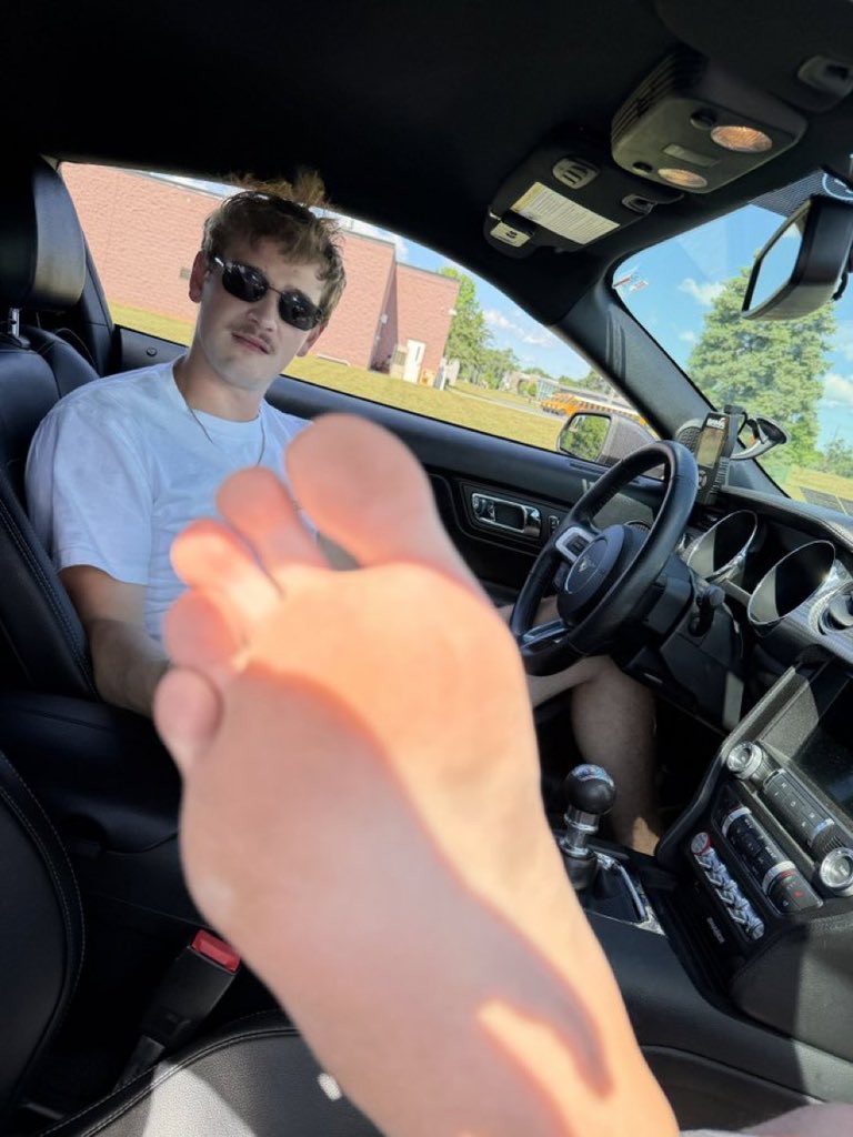 Mindcontrollevi tweet picture