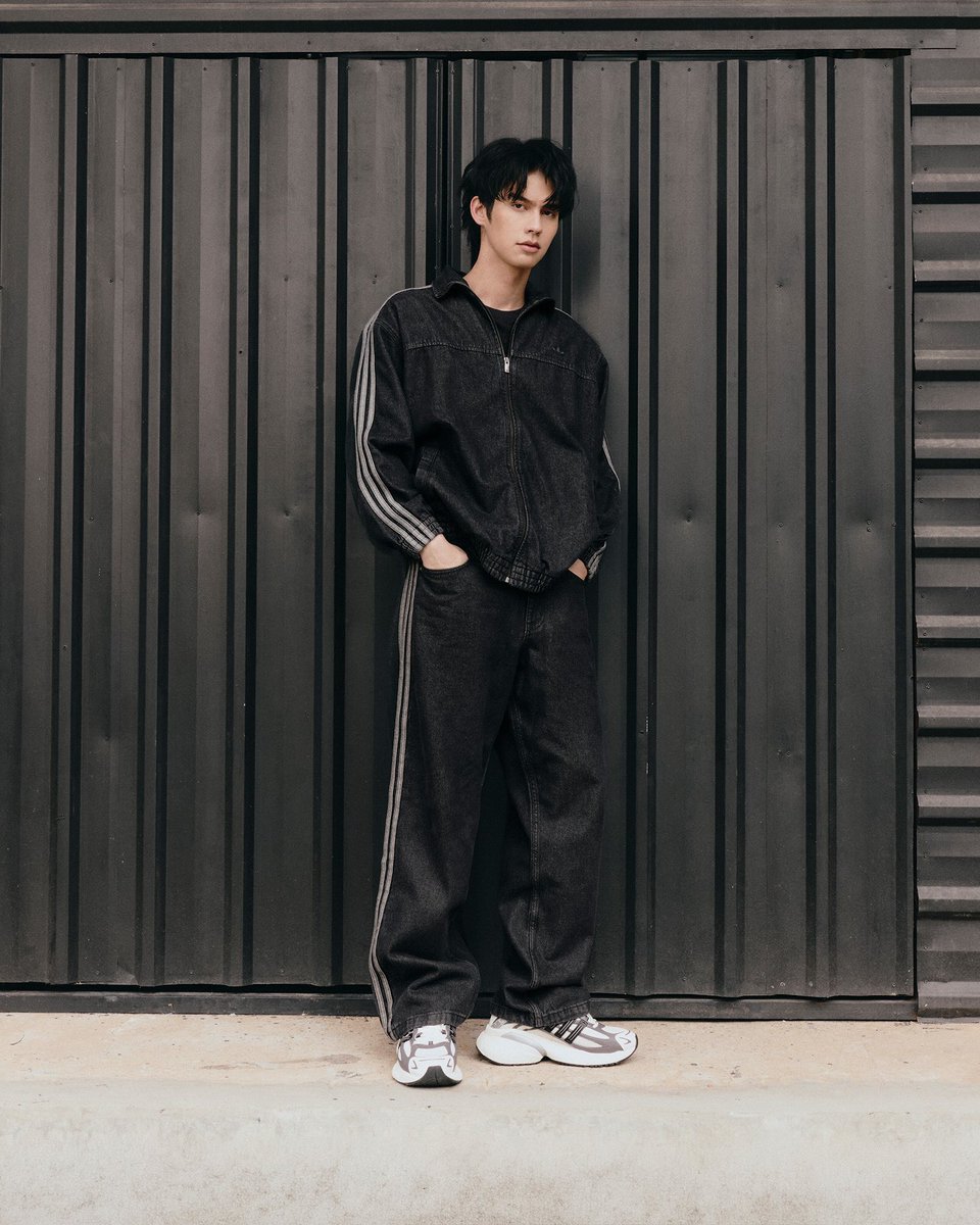 pmxvc_'s tweet photo. IG : bright
[https://t.co/Ut03YzfMhN]

GO YOUR OWN JOURNEY, STYLED WITH COURAGE. @adidasoriginals 

#adidasOriginals 
#adidasxBRIGHT
#bbrightvc https://t.co/N8LDFDYODg