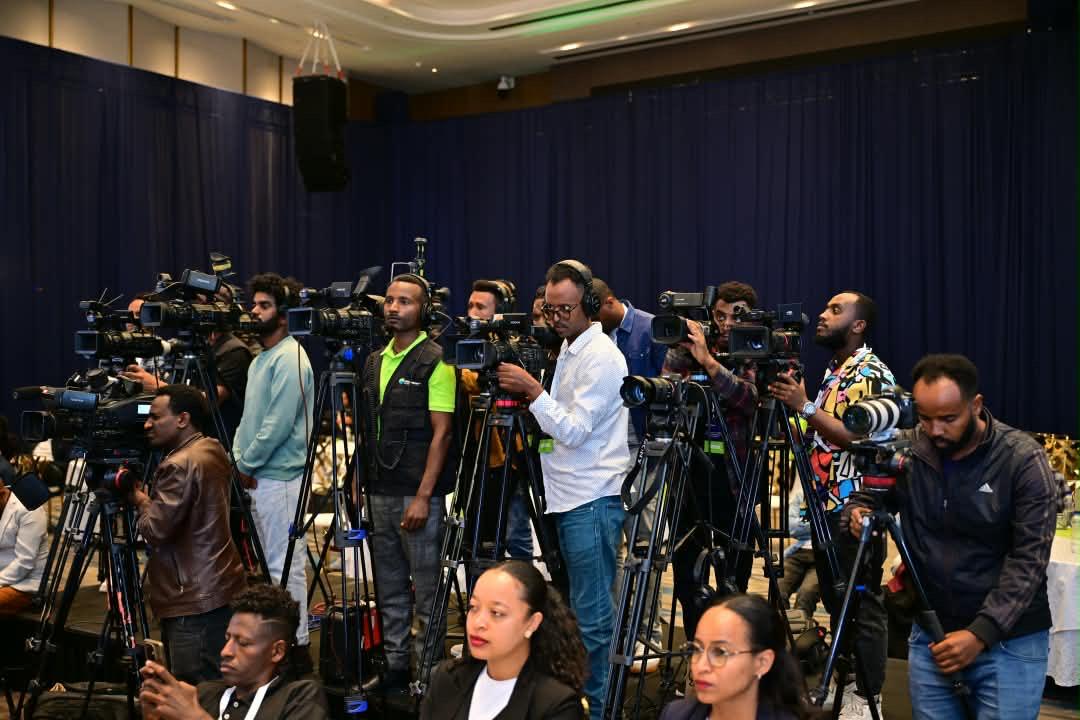 telebirr's tweet photo. Ethio telecom remains committed to driving Ethiopia's digital economy and unlocking new opportunities within the regional and global digital landscapes.

Read more: https://t.co/xgDfzGGZeo

#Ethiotelecom #telebirr #NextHorizon #DigitalAfrica #GSMA #ITU #OECD #G6countries https://t.co/ZExA9AqKgD