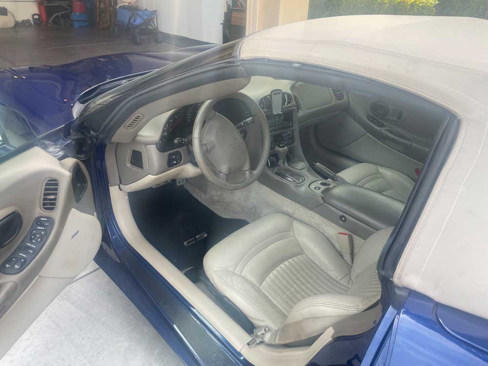 Creator7979's tweet photo. LeMans Blue Metallic 2004 Chevrolet Corvette automatic For Sale in Las Vegas, Nevada, USA for $21,000 - https://t.co/dB0GfcvsRd - tags: #corvette #lasvegas #nevada #bluecorvette #chevroletcorvette #automaticcorvette https://t.co/bLVoM3pr8T