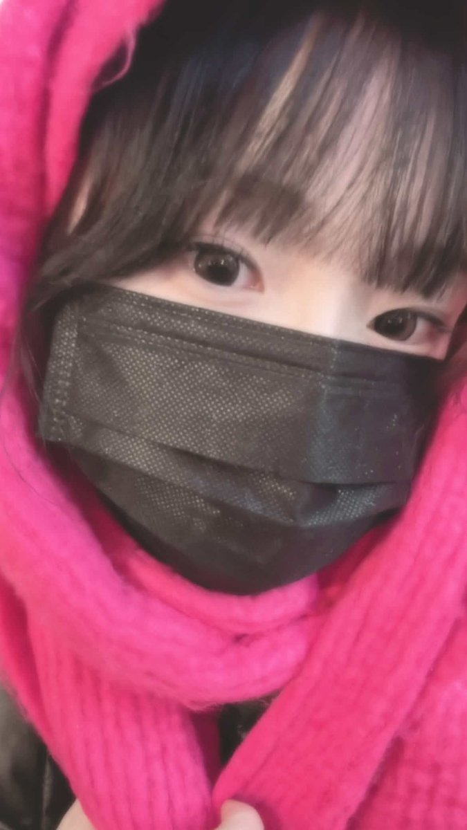 seoyoungeunpics's tweet photo. 260904|| Youngeun ( 0.e_na ) update on her instagram channel

🦊: i want winter to come already.. i don't like being cold but i love the snow

#서영은 #YOUNGEUN #ヨンウン https://t.co/X1pLvKptcH