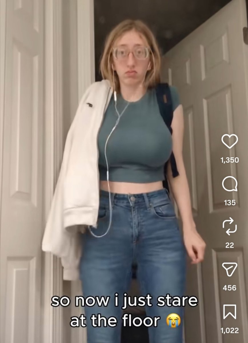 ImBanton_'s tweet photo. The Rise of Amanda 🧵

Amanda is a social media content creator from Los Angeles, California, who has recently been trending across social media because of her viral videos and unique personality.

While many people know her because of her looks, she is genuinely a talented creator who makes self-deprecating humor and lifestyle content that strongly resonates with Gen Z and millennial audiences.

She went viral through the paper bag trend video and is now becoming a worldwide sensation, similar to Khaby Lame by entertaining millions with just her facial expressions and natural reactions

But now people are ignoring her talent and obsessed with her huge assets