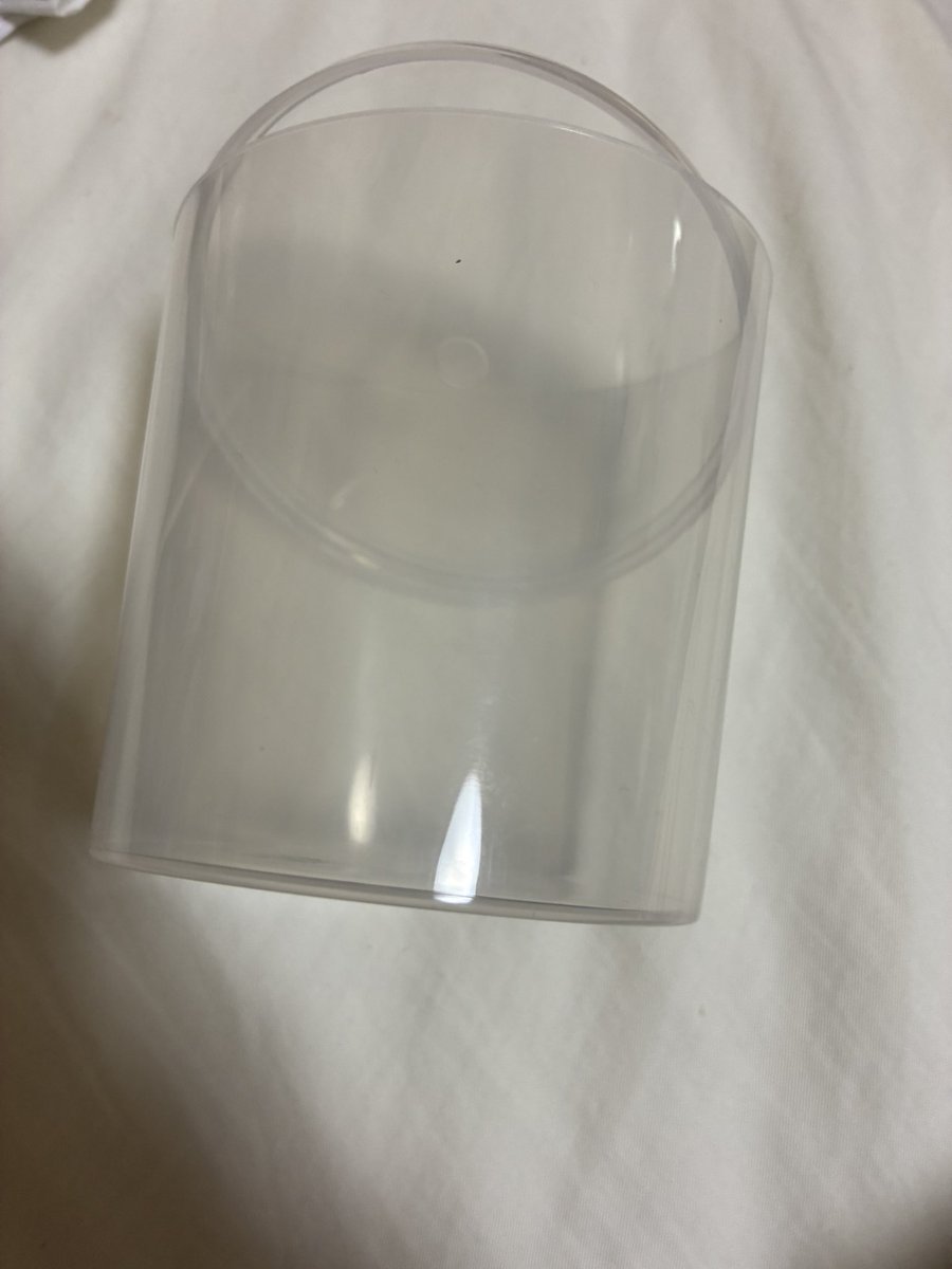 sumisumidan's tweet photo. 284.​座布団
285-288.メルカリ×4
289.綿棒ケース
お久しぶりです。書き溜め放出…もう9月なの…？という衝撃
#捨て活 https://t.co/qlDVCNpzAc