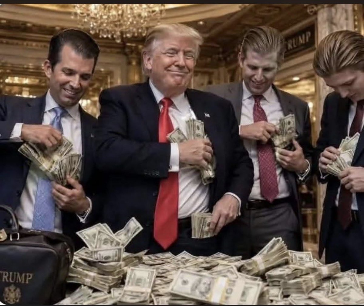 remilevesque4's tweet photo. @0ivankaTrump1 Haaaaa idiot 😂😂😝 https://t.co/lVIcTcHA5W