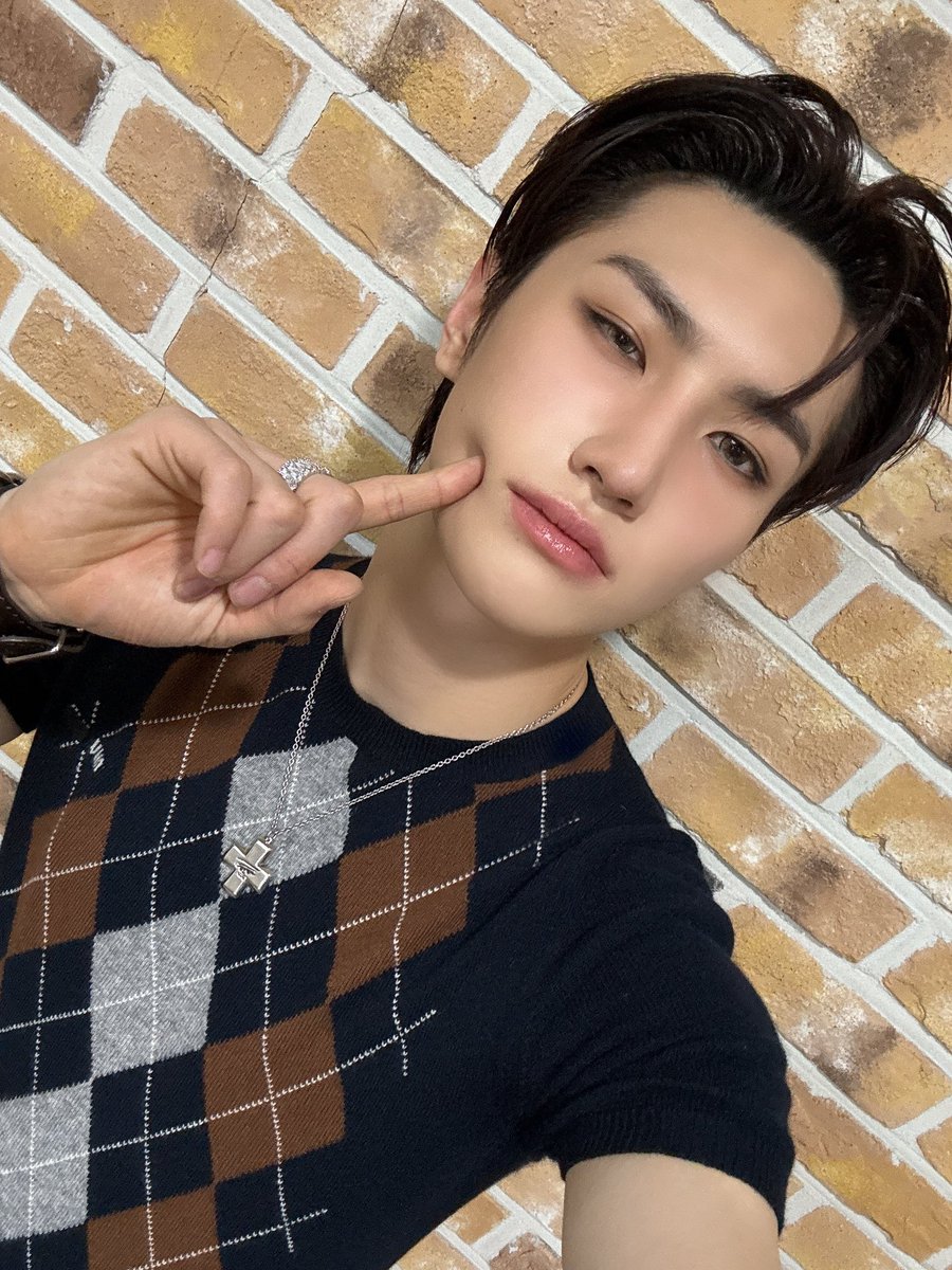 TNX_twt's tweet photo. 뮤직뱅크 무사 완 🕺🏻

#TNX #티엔엑스
#최태훈 #TAEHUN https://t.co/0zhtRXYLiS