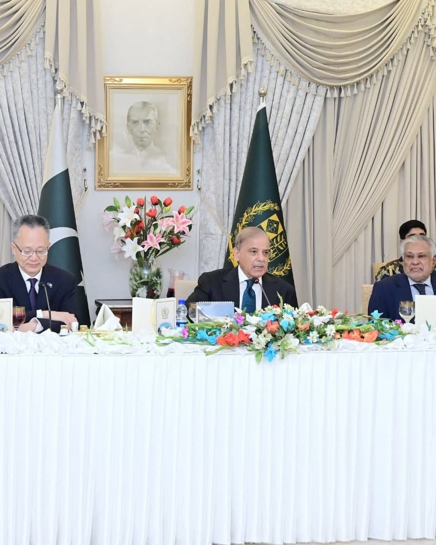 NeoNewsUR's tweet photo. وزیراعظم محمد شہباز شریف کی ایشیائی ترقیاتی بینک کےنائب صدر ینگ منگ یانگ سے ملاقات۔۔۔
#ShehbazSharif #PrimeMinisterShehbazSharif #AsianDevelopmentBank #ADB #YingMingYang #NeoNews https://t.co/evFyIQ8rxi