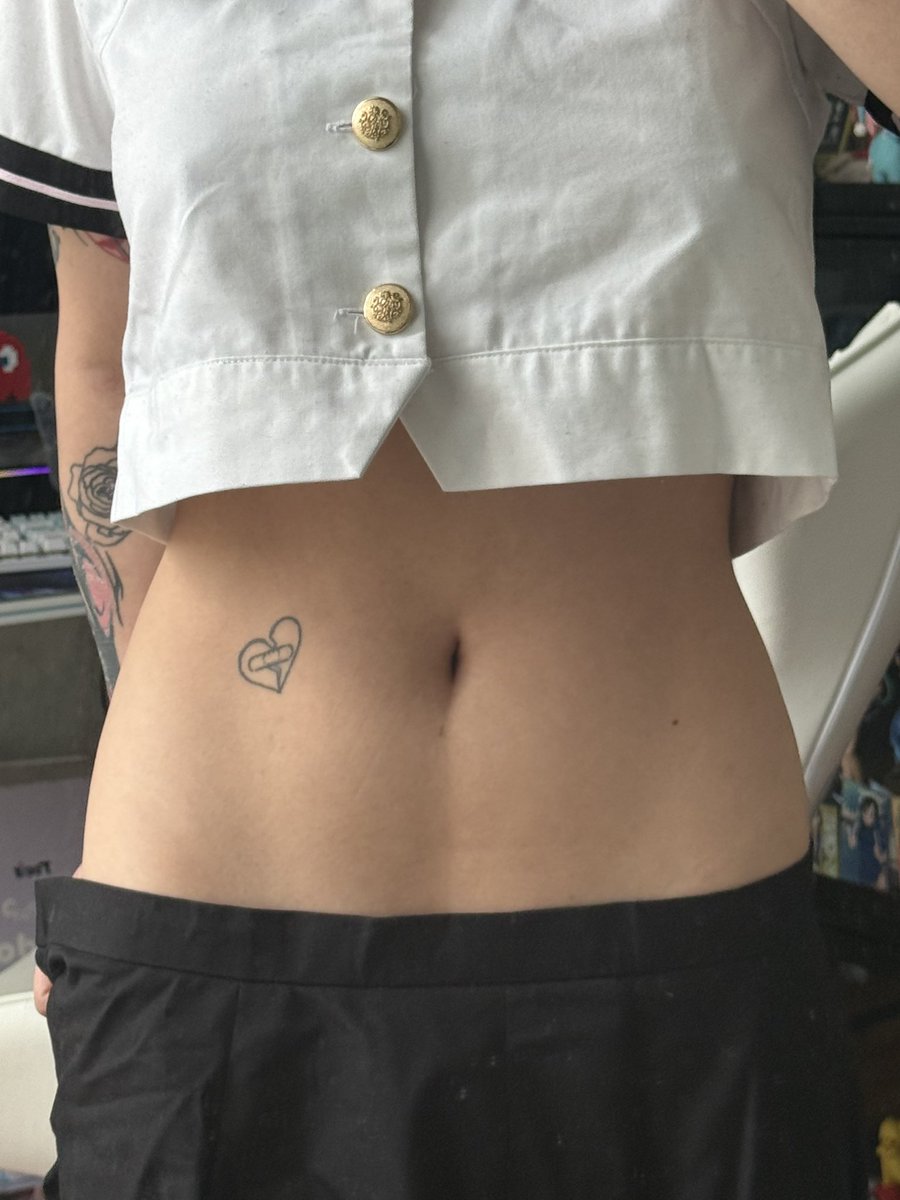 JX0000jlf's tweet photo. 绝食减肥 https://t.co/GicvGqP9uJ