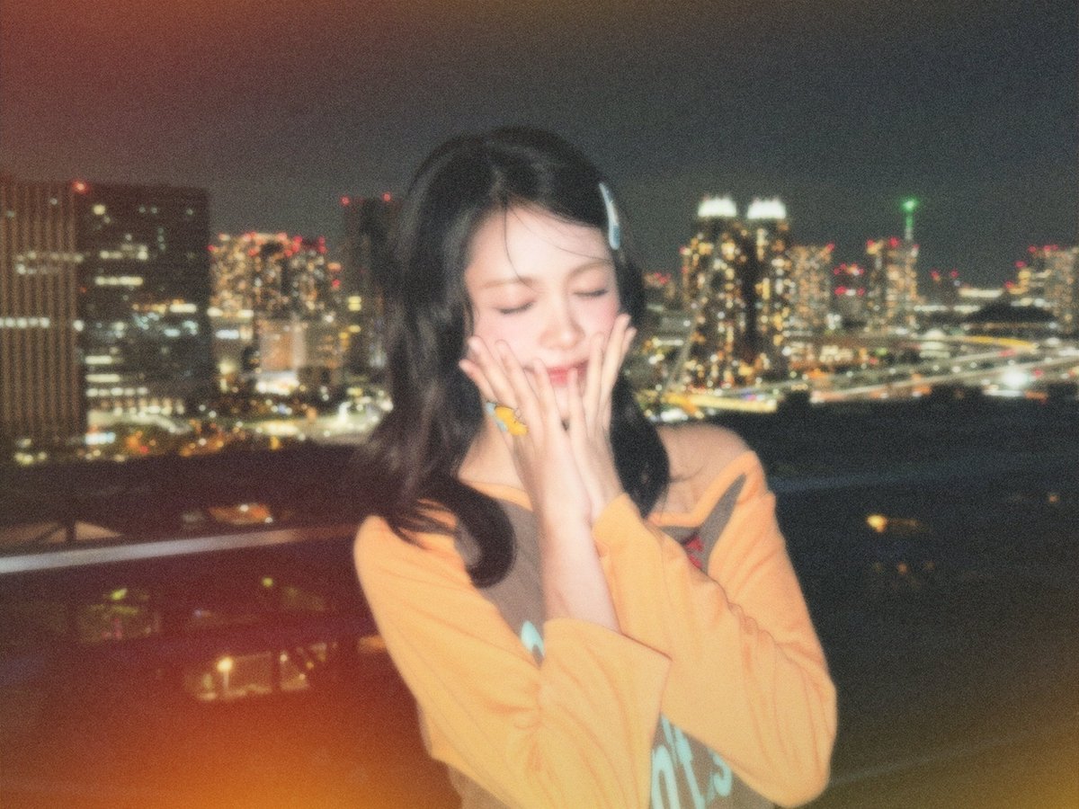 H2H_INA's tweet photo. 260904 #CARMEN weverse post 

Tebak siapa~~?👀

#Hearts2Hearts #하츠투하츠 #H2H
@Hearts2Hearts https://t.co/CmbHnDk2zT