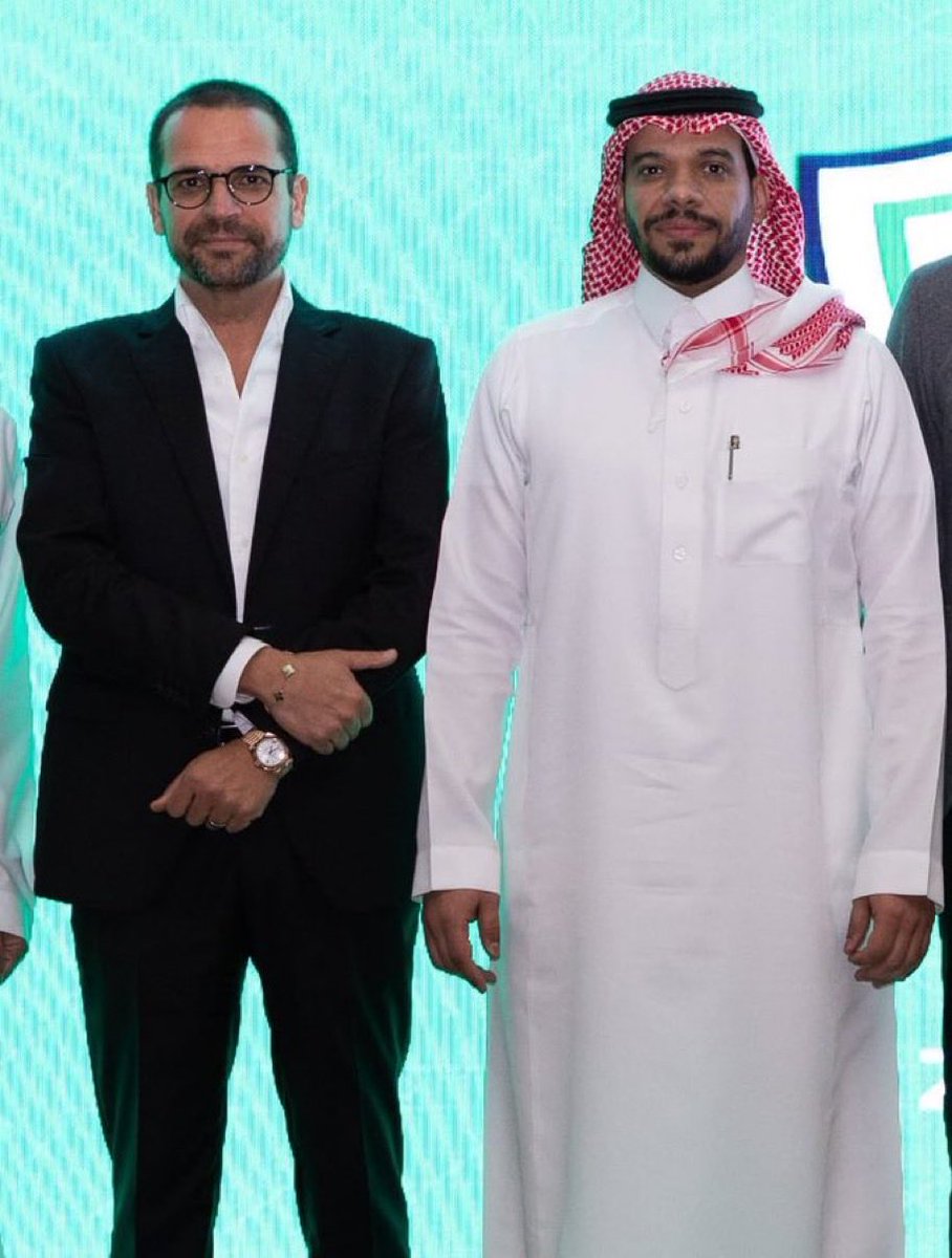 iuijn's tweet photo. 🚨🚨- حــصــري 

الشنقيطي مستاء بالخبر جداً بعد خروج المدير الرياضي روي بيدرو وسيقدم استقالتة خلال اليومين القادمة! 😂 https://t.co/76vJNuTuS3