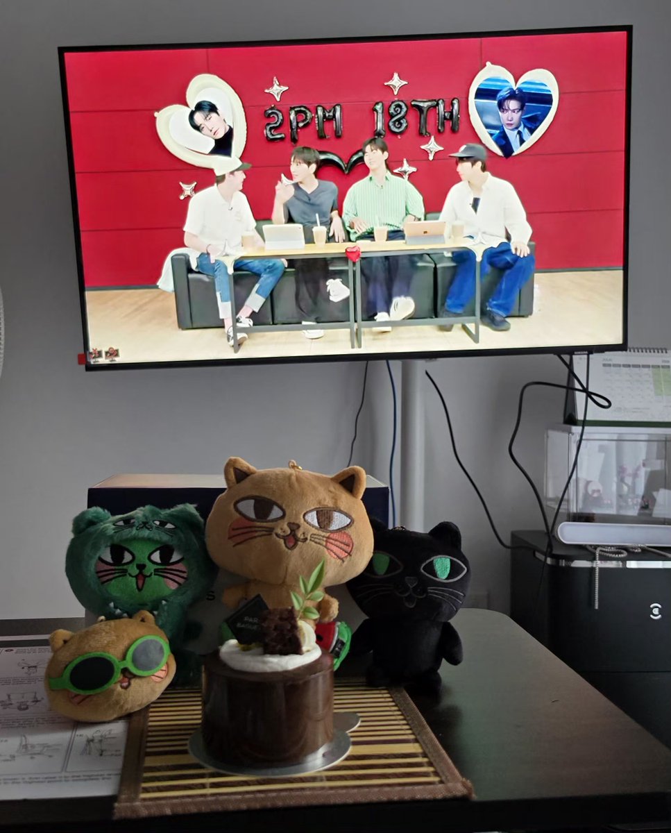 ardzia's tweet photo. Okcat from The Returns in Tokyo Dome and Incheon celebrating @follow_2PM
18th Anniversary

Happy 18th Anniversary  my boys!!!

#2PM #HOTTEST
#투피엠 #핫티스트
#2PM_18th_Anniversary https://t.co/EblPpAIRhr