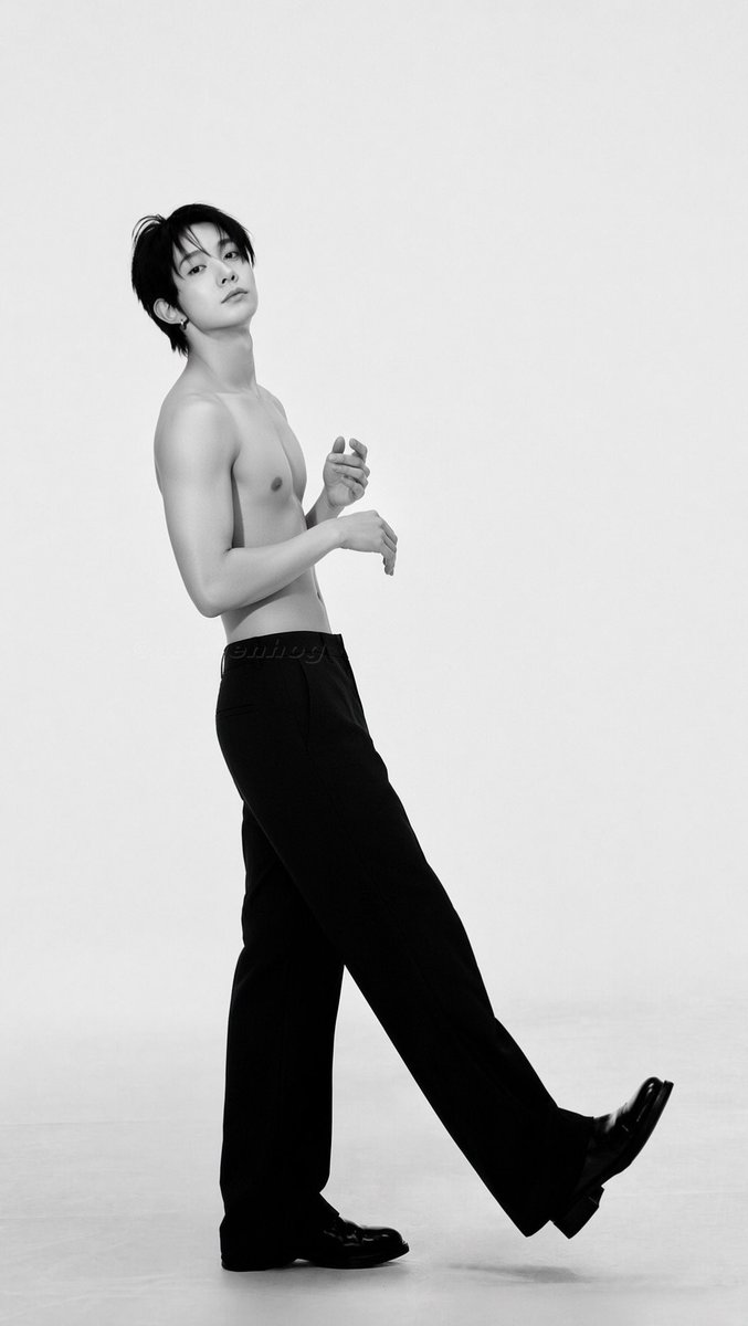 Hee9enhog's tweet photo. Thats real Vogue.
#nsfwtwt #evan #heeseung #희승 https://t.co/13AY7RK49a