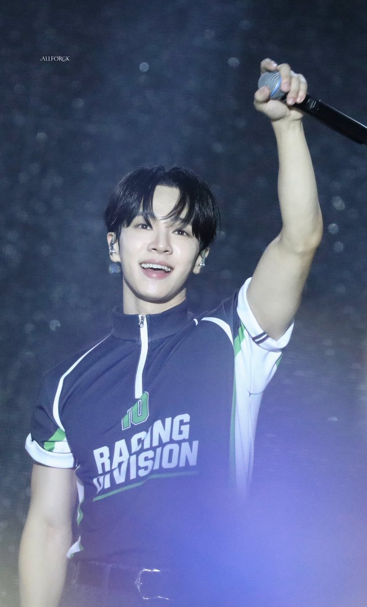 allforgk0330's tweet photo. 260830 SWF
🖤💚🤍😄😁
#하이라이트 #HIGHLIGHT #BEAST
#이기광 #LEEGIKWANG https://t.co/KccXhrtKgl