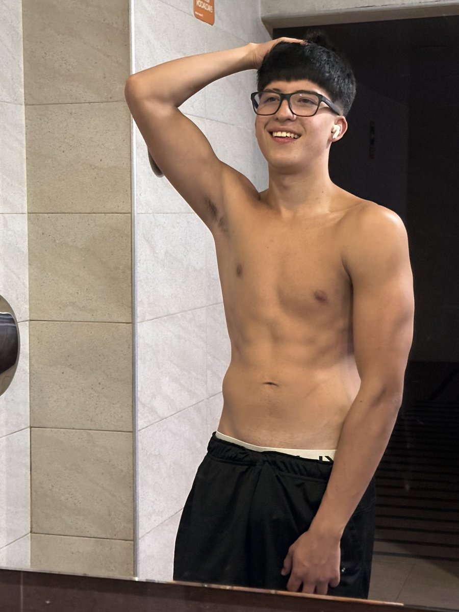 soymiltonmv's tweet photo. Día de gym💪🏻 https://t.co/4t2vQM5SHN