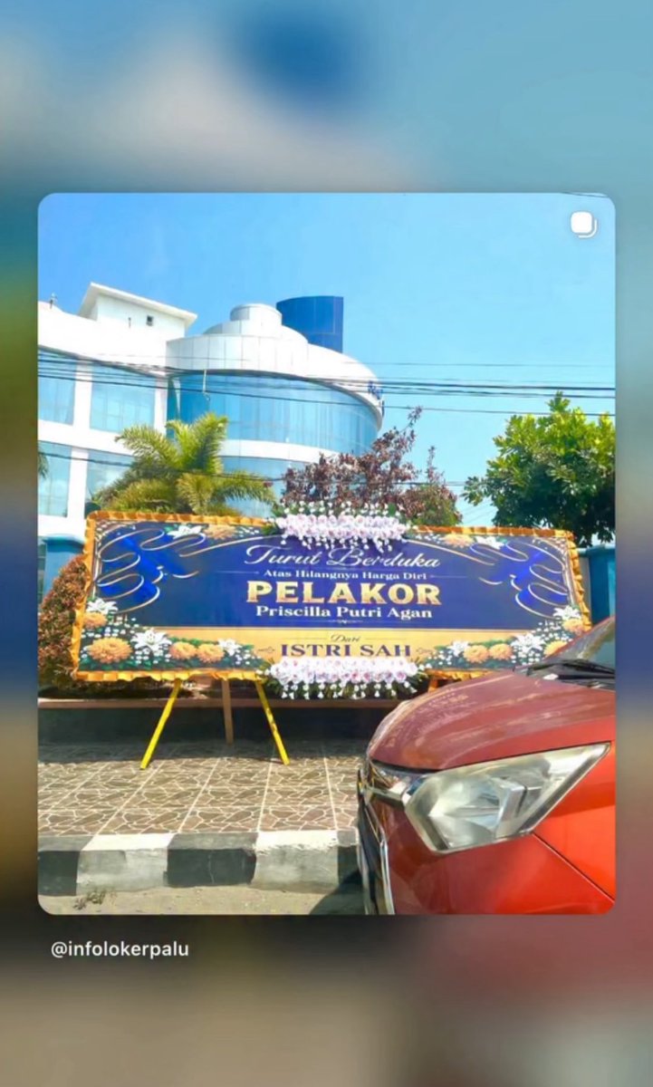 taurosze's tweet photo. Istri sah dateng baik-baik ke kantor pelakor? ❌
Istri sah geruduk bawa 20 polisi &amp; polwan? ✅

Menurut kalian, ini bakal beneran bawa dua-duanya ke penjara, atau ujung-ujungnya damai kekeluargaan kayak biasa? https://t.co/z0kZkEaR2B